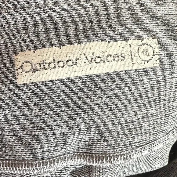 Outdoor Voices Warmup 7/8 Legging in a Heathered grey color size medium - Picture 7 of 7